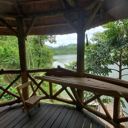 Dave The Cave Eco Lodge And Cultural Campsite Rubirizi エクステリア 写真
