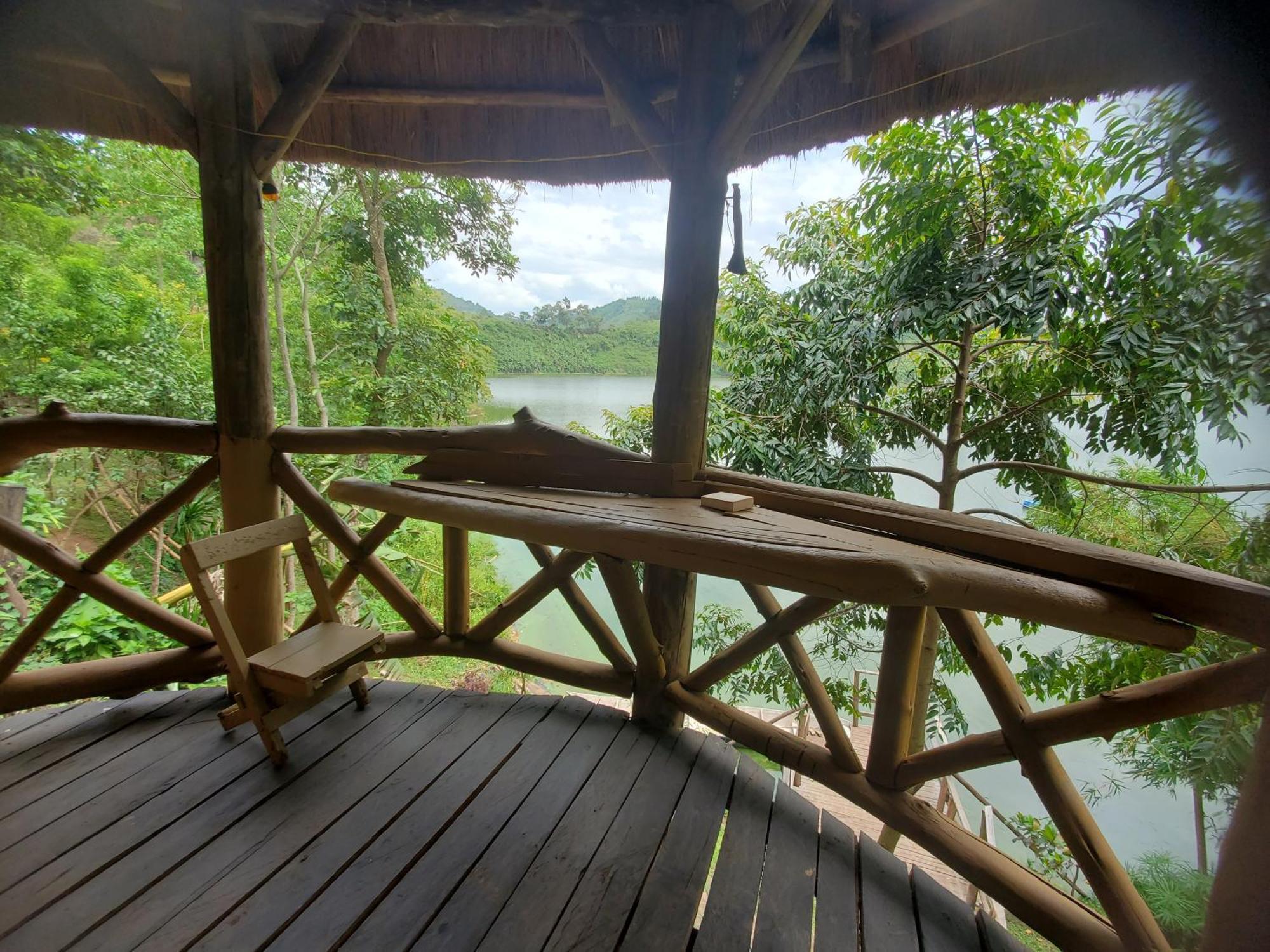 Dave The Cave Eco Lodge And Cultural Campsite Rubirizi エクステリア 写真
