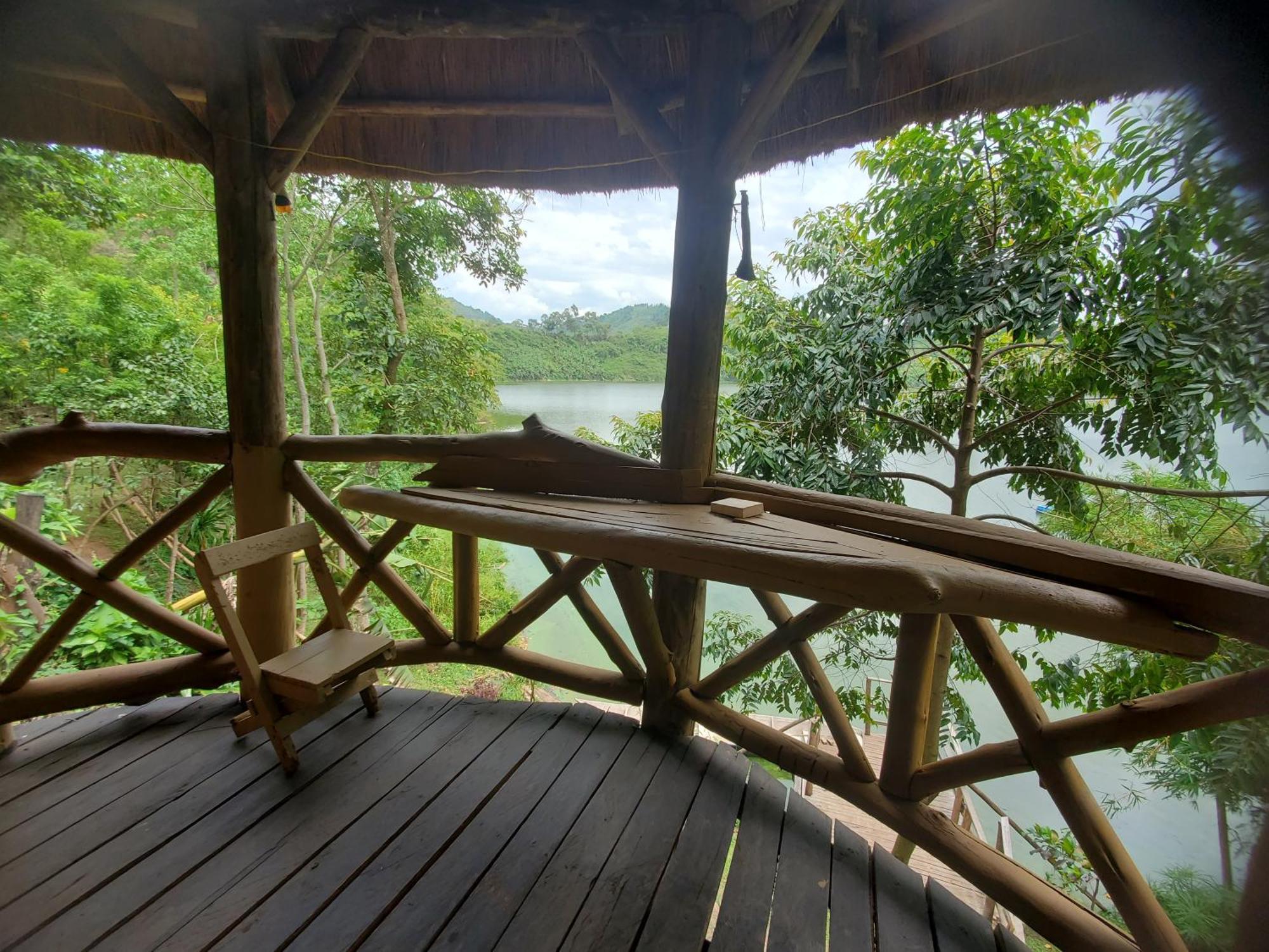 Dave The Cave Eco Lodge And Cultural Campsite Rubirizi エクステリア 写真