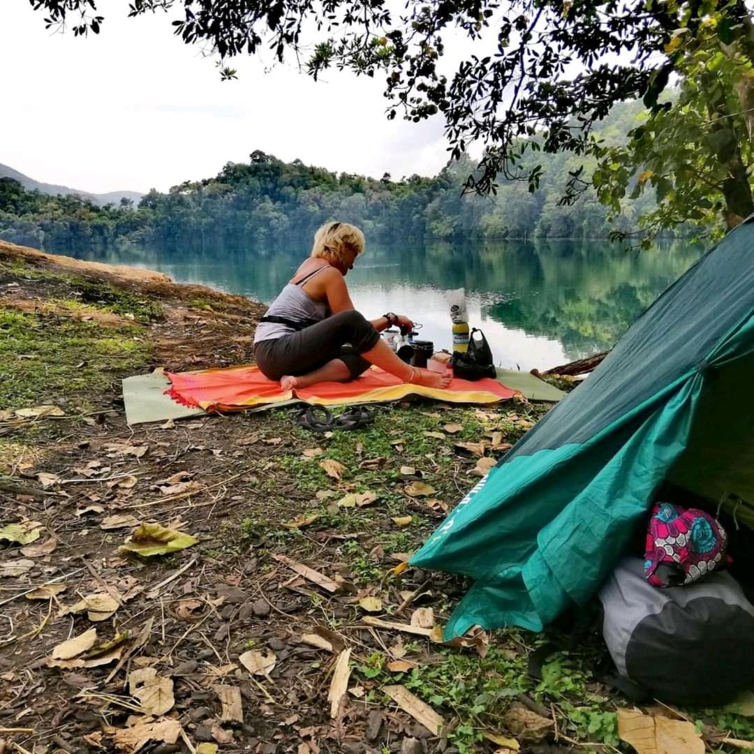 Dave The Cave Eco Lodge And Cultural Campsite Rubirizi エクステリア 写真